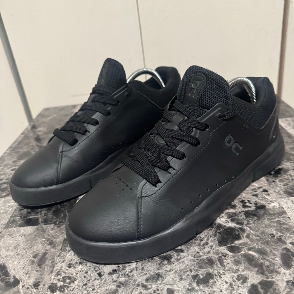 ON The Roger Advantage Mens Size  9 Shoes All Black Casual Tennis Sneakers EUC - Picture 7 of 14